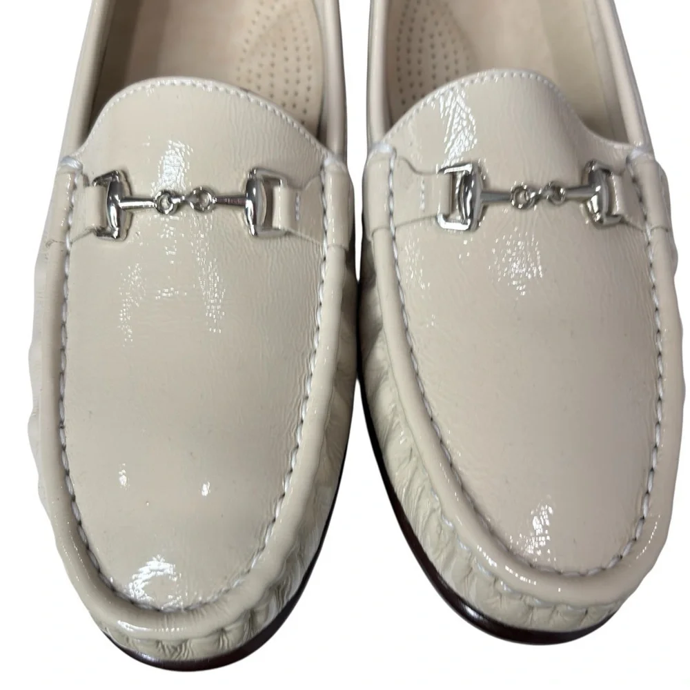 SAS Metro Loafers Womens Size 12M Beige Soft Leather Tripad Horsebit Made in USA